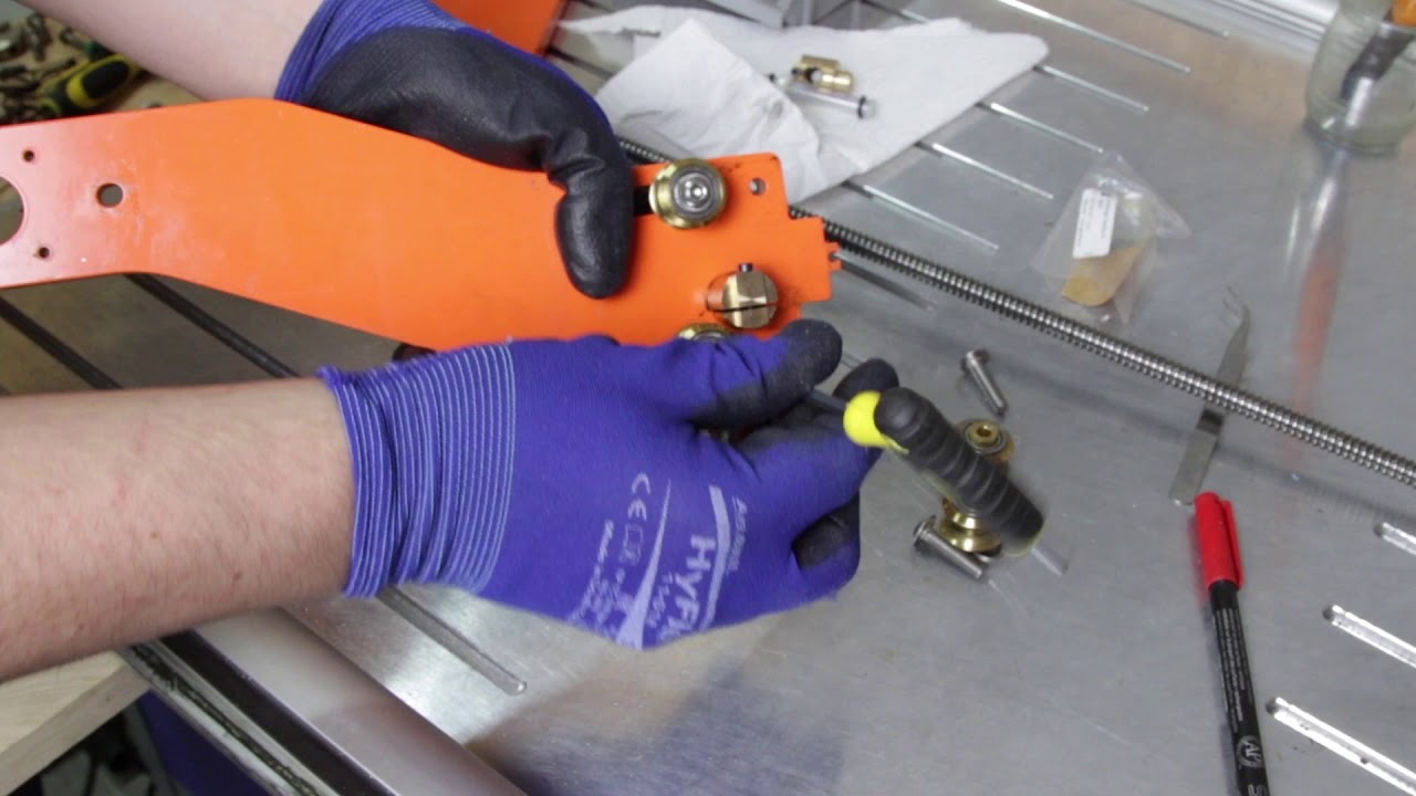 Installing ball nuts, performance kit and bigger X and Z motors on Stepcraft D 2/840.