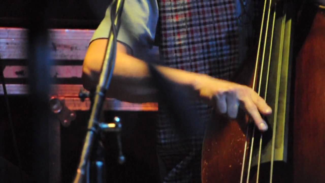 Thee Silver Mt. Zion Memorial Orchestra - 1,000,000 Died to Make This Sound (Part 2)