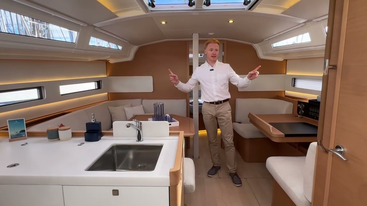 Jeanneau Sun Odyssey 415 Walkthrough