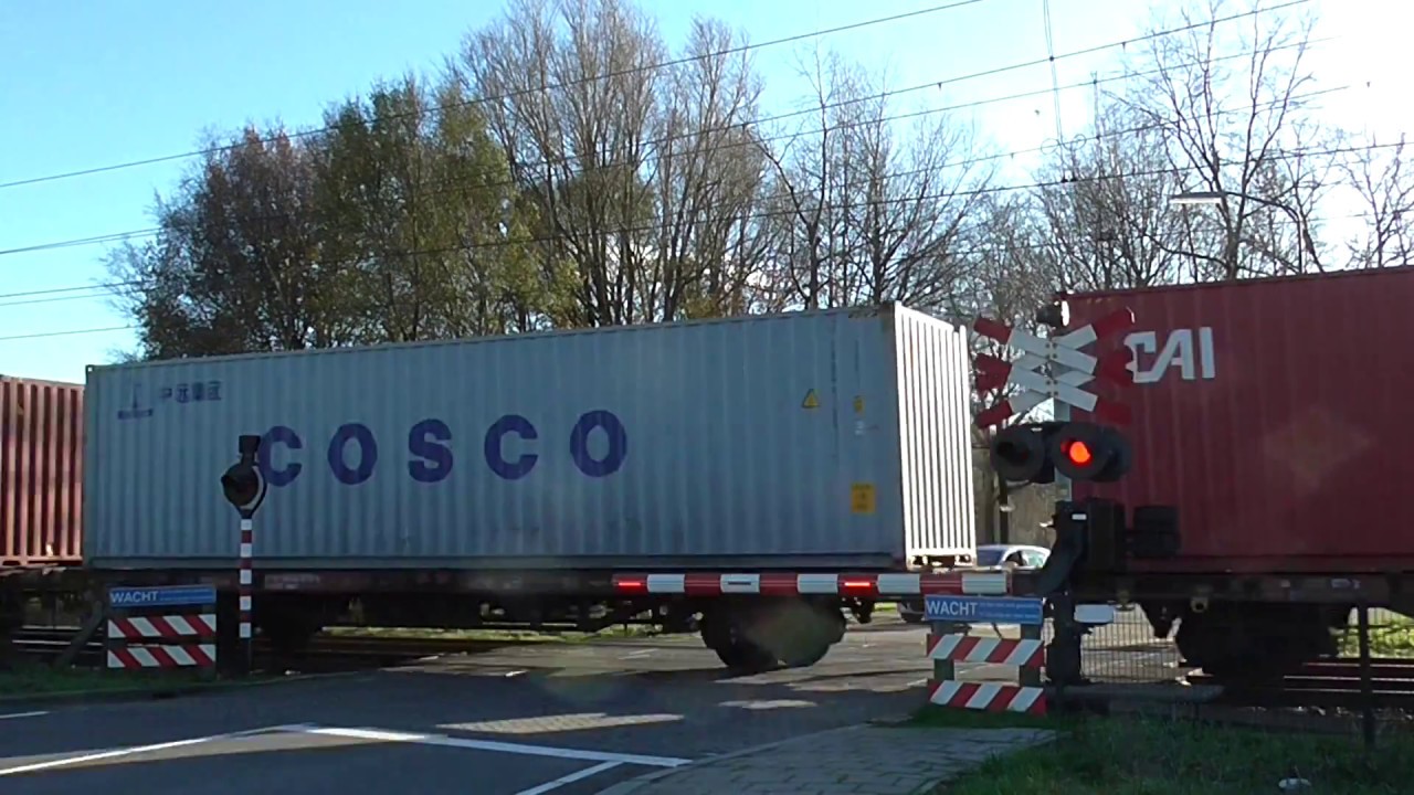 Spoorwegovergang Oisterwijk/ Level Crossing/ Passage a Niveau/ Railroad-/ Bahnübergang