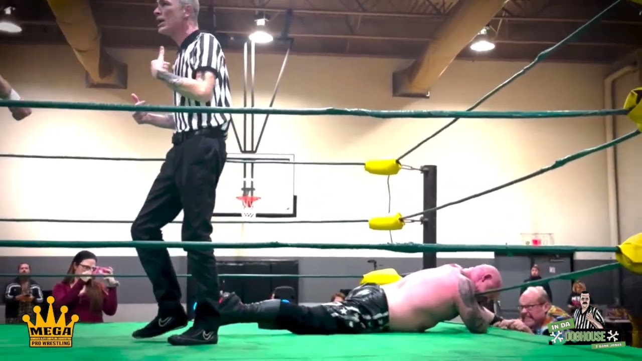 Mega Pro Wrestling CHRIS CANNON vs. VANCE DESMOUND 