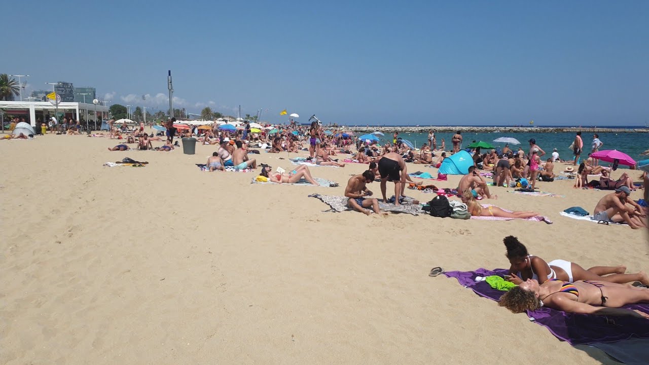 4k Barcelona | Beach Walk