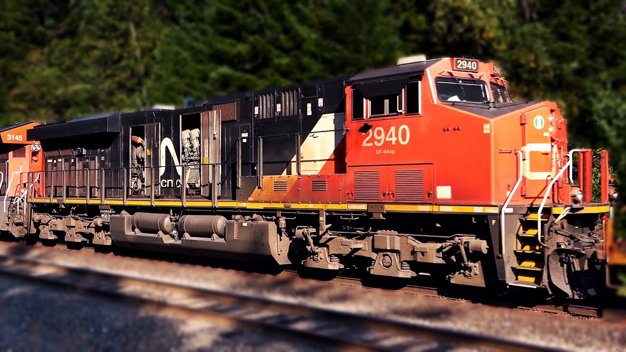 Engine Problems! CN ES44AC With Engine Doors Opened! On A Mixed Manifest Train Down The CP Line!