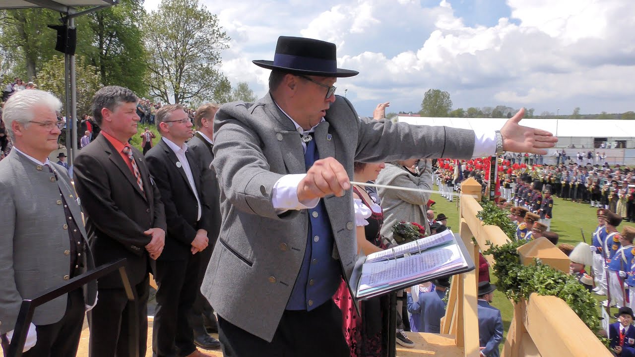 MD Pius Binder dirigiert 