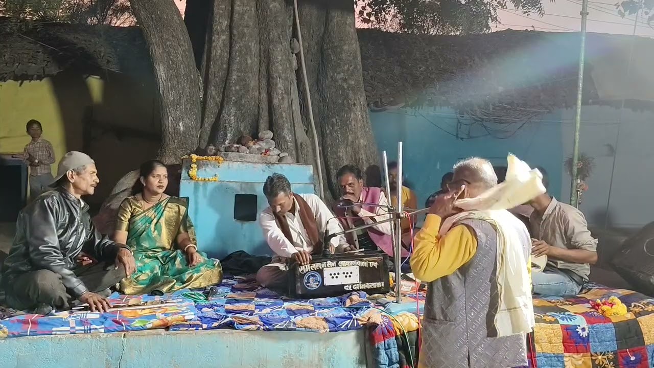 रामेश्वरी सिंगरौल की आवाज में बुंदेली कीर्तन गाया 