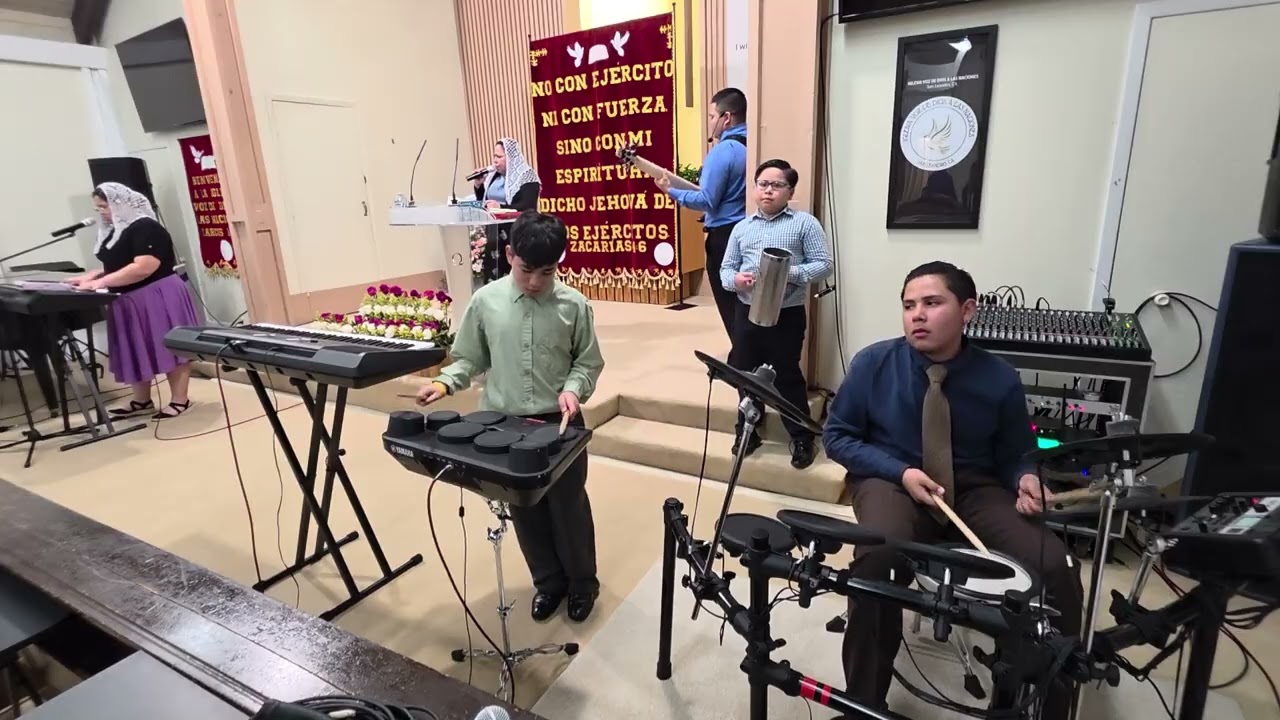 LINDO ADORAR A NUESTRO DIOS 