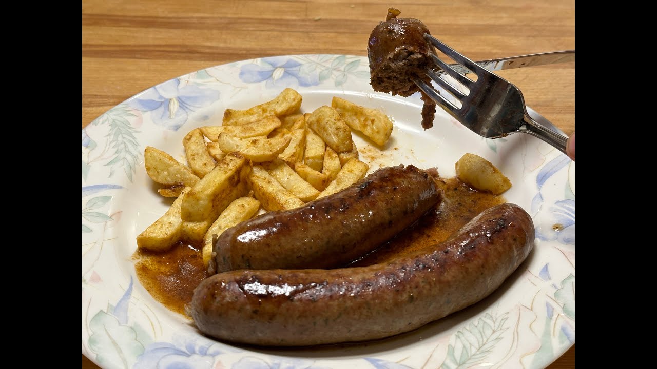 SAUCISSES MAISON &Agrave; L'ORIGNAL  ET PORC /  HOMEMADE SAUSAGES WITH MOOSE AND PORK