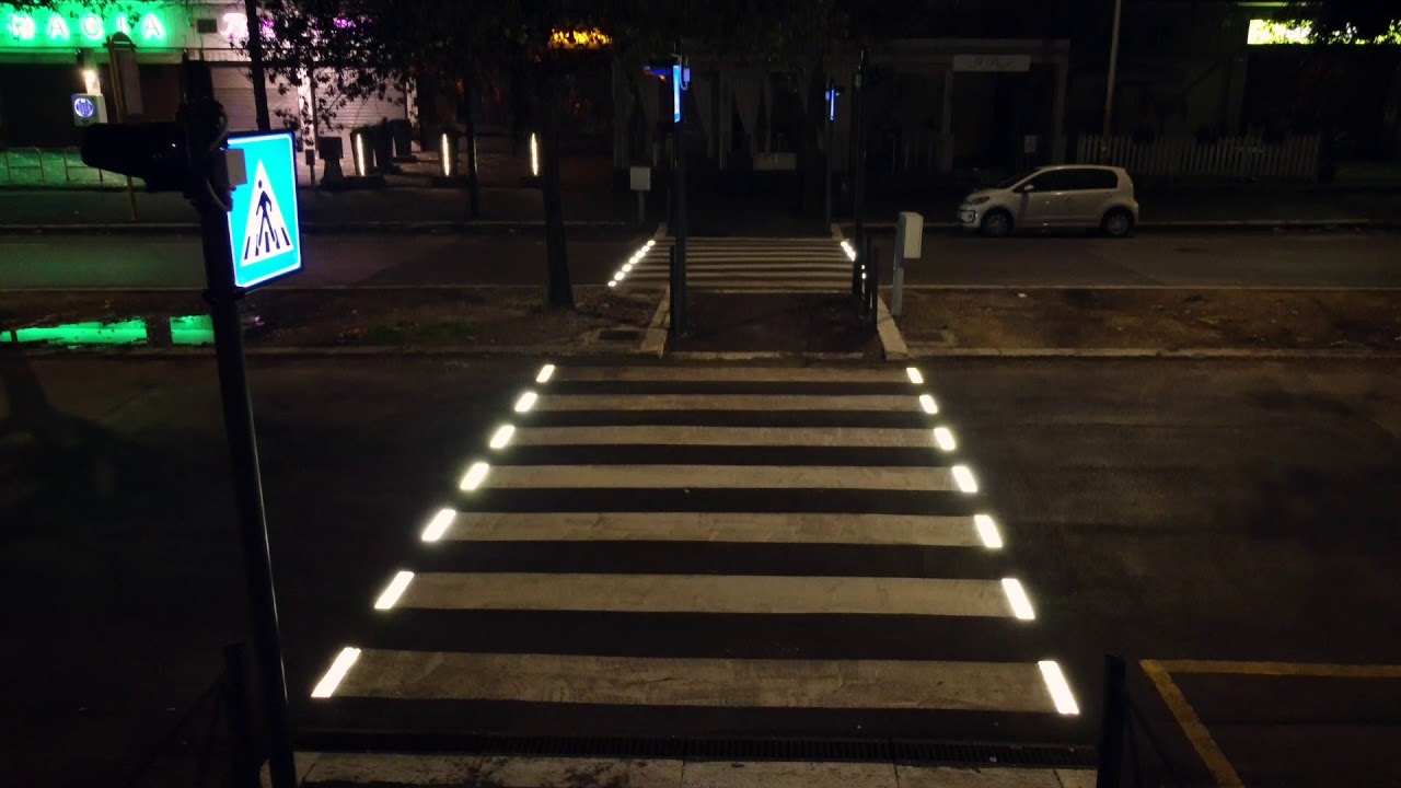 Attraversamenti pedonali luminosi a Led - PAVER LED SAFETY per il Comune di Roma