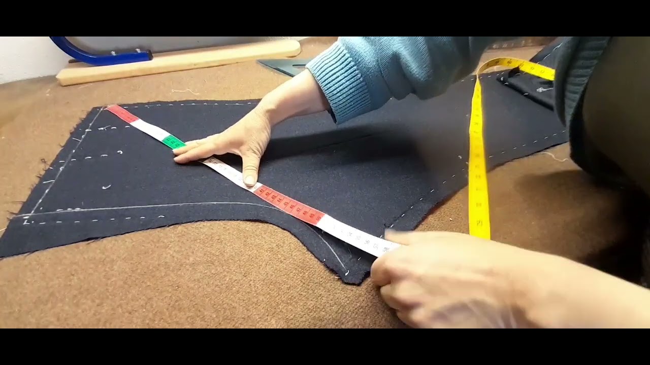 Come sdifettare un pantalone quando tira sul ginocchio.