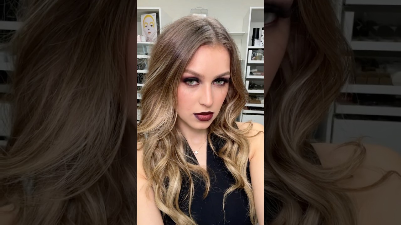 Easy vampire makeup #foryou #fypp #makeupartist #halloweenmakeuplook #halloween #fypp #explorepage
