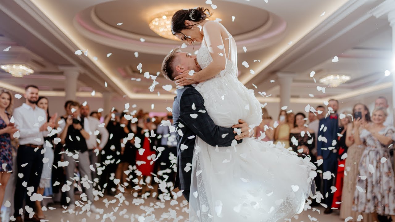 Bernadeta & Klaudiusz ❤️ Najpiękniejszy Pierwszy Taniec | Nic dwa razy - sanah