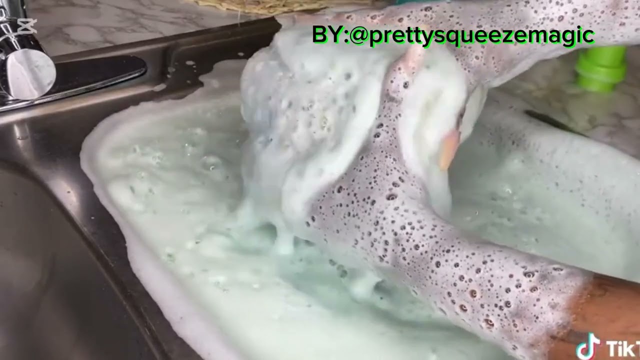 BY:@prettysqueezemagic  ON YOUTUBE ✨🫶🏻💚🧽#cleantok #fypシ #asmrspongesqueeze 
