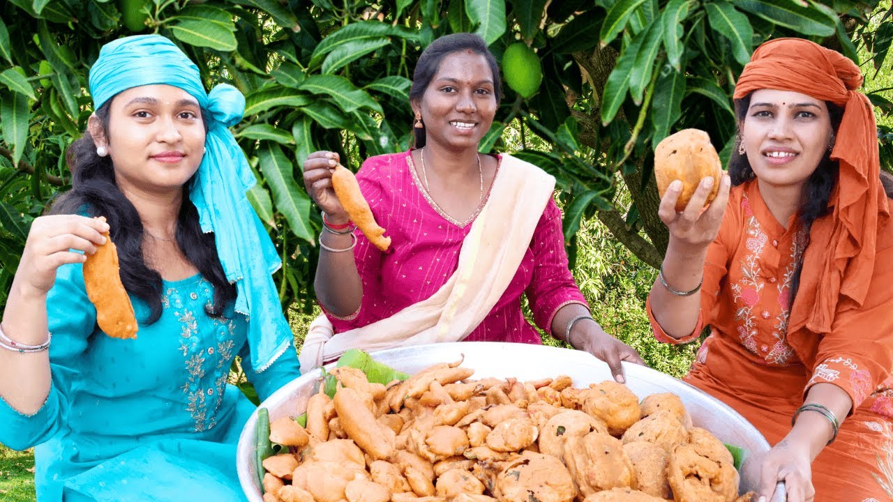 KING OF BAJJI | 🔥 Crispy Mixed Bajji Recipe | Mirchi, Capsicum, Tomato, Banana & Potato Bajji 😍 |