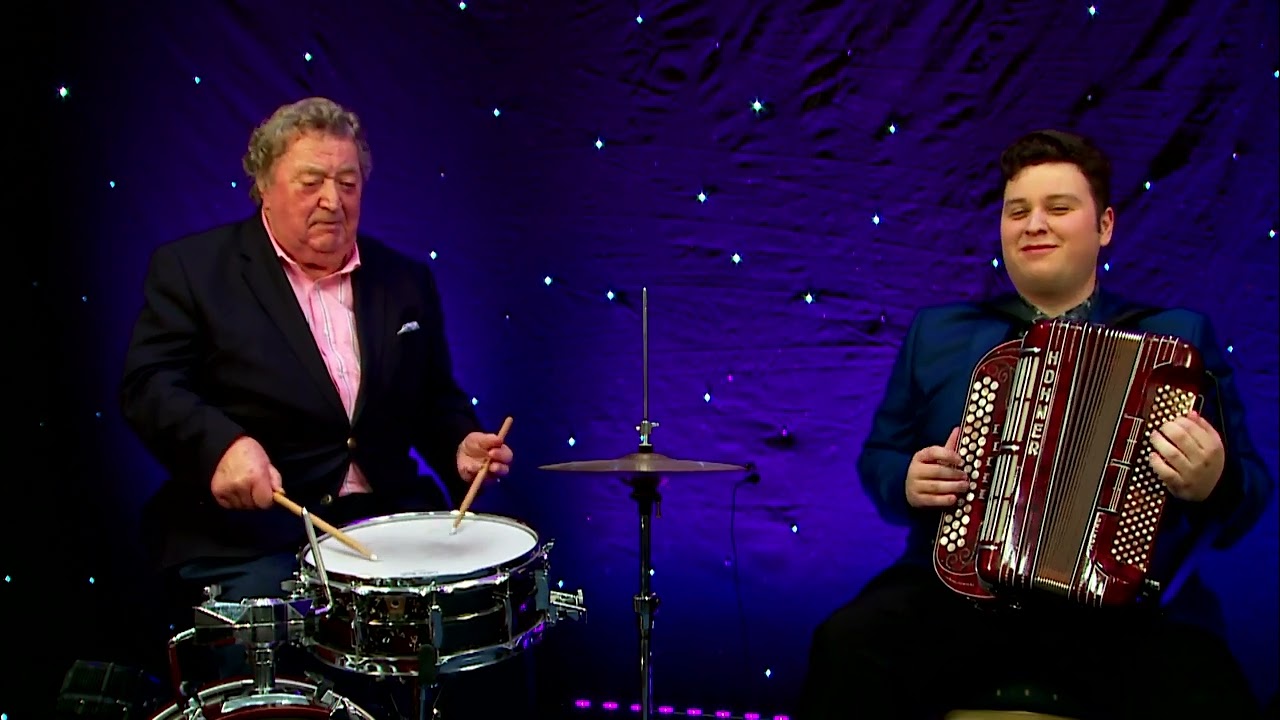 Brandon McPhee  & Bob Seward  Annes Reel RECORDED LIVE by Hugh O'Brien