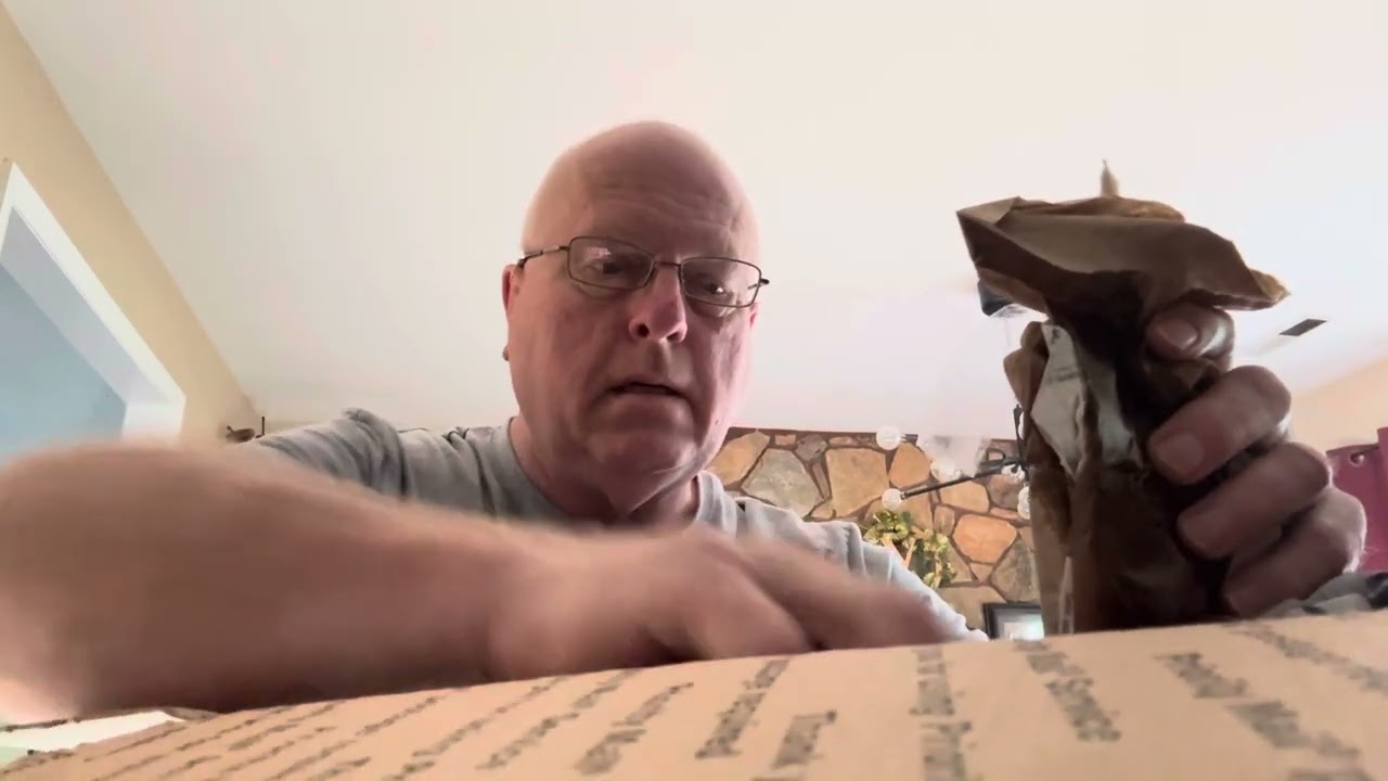 8 Super Red Calico bristlenose pleco&rsquo;s  unboxing!