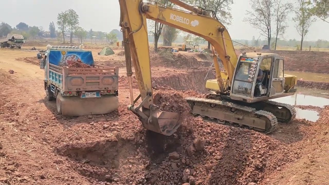 รีวิว คุณปู่ซามูไรเจาะดินตับม้า SK200-1 มาร์คทีในตำนาน ยังแรงดี excavator and truck