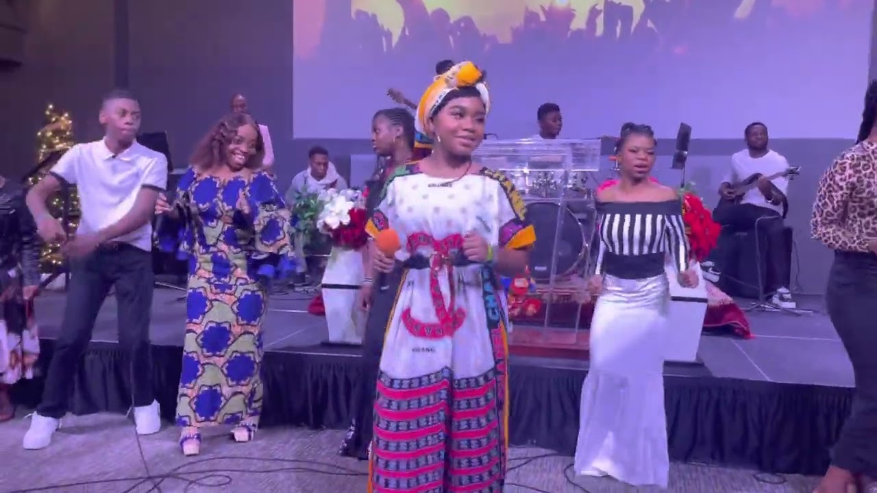 POKEA SIFA EH MUNGU - WORSHIP TEAM