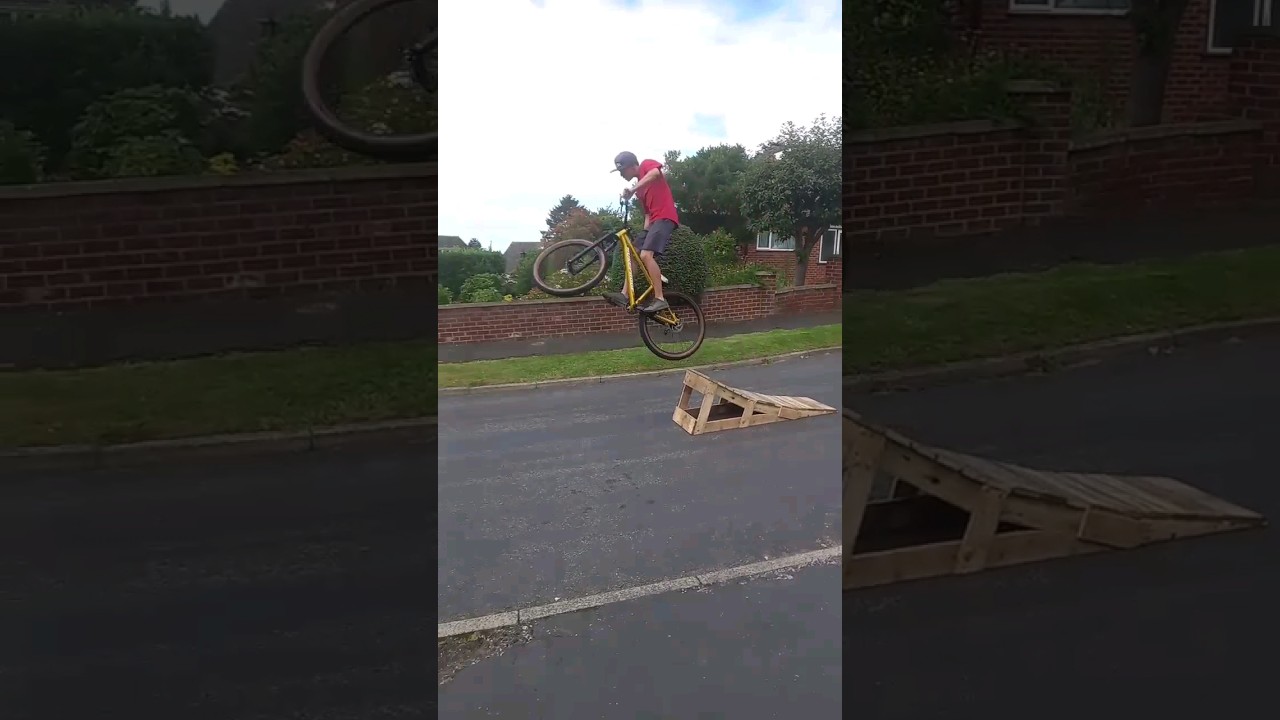 New kicker ramp built!🤟🏼#viralvideo #amazing #mtb #dj #bike #jump #mtbjump #epic #sick #kicker #ramp
