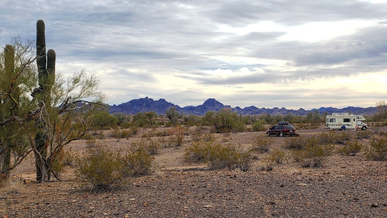 Full-Time Nomad Adventures | Big Tent Event and friends show me a new awesome camping area!