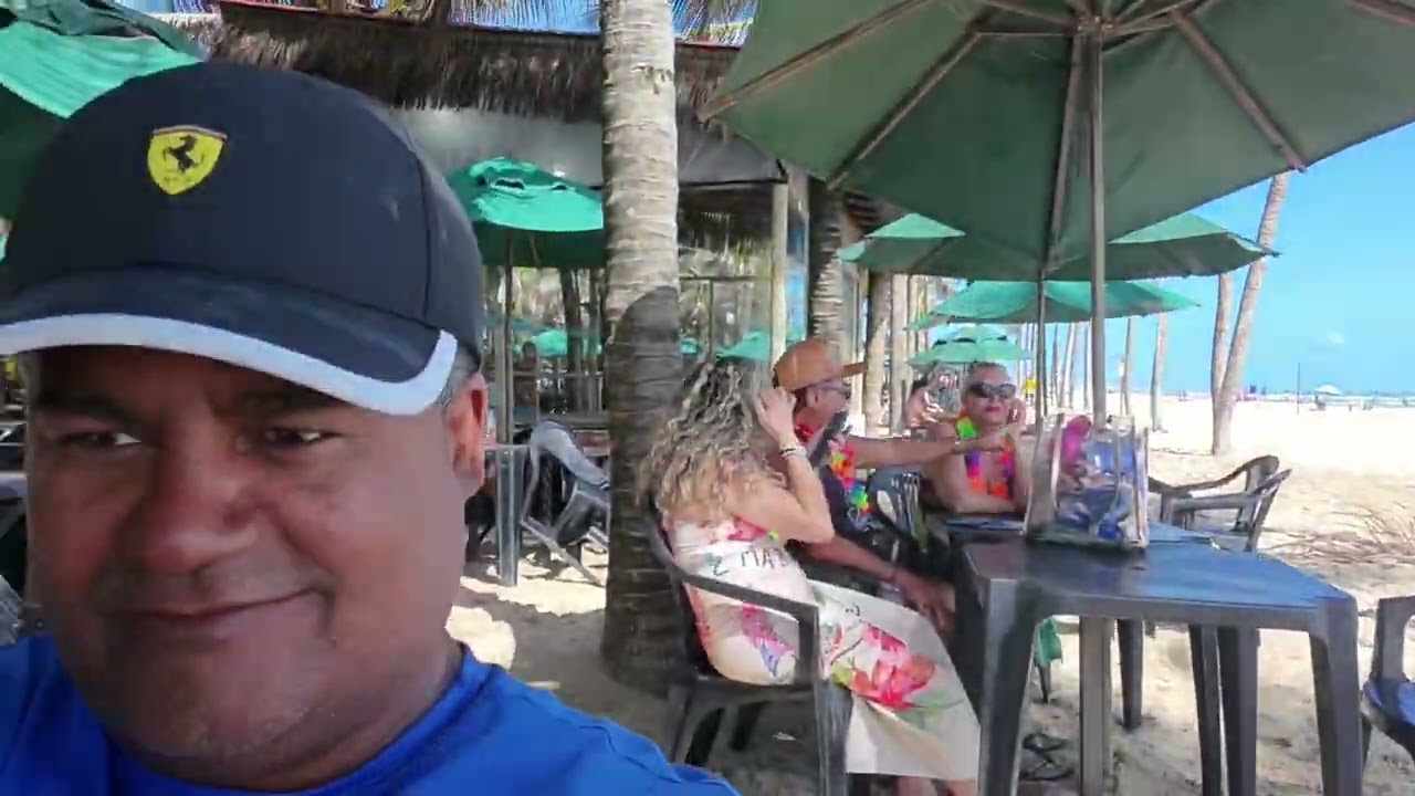 Dia de praia do futuro em Fortaleza 