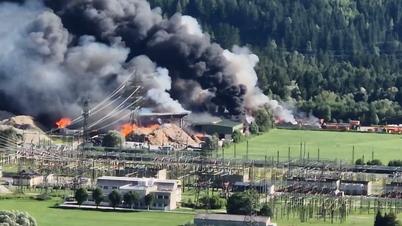 Großbrand beim Rossbacher Abfallverarbeitungsbetrieb 28.06.2025, Lienz Osttirol