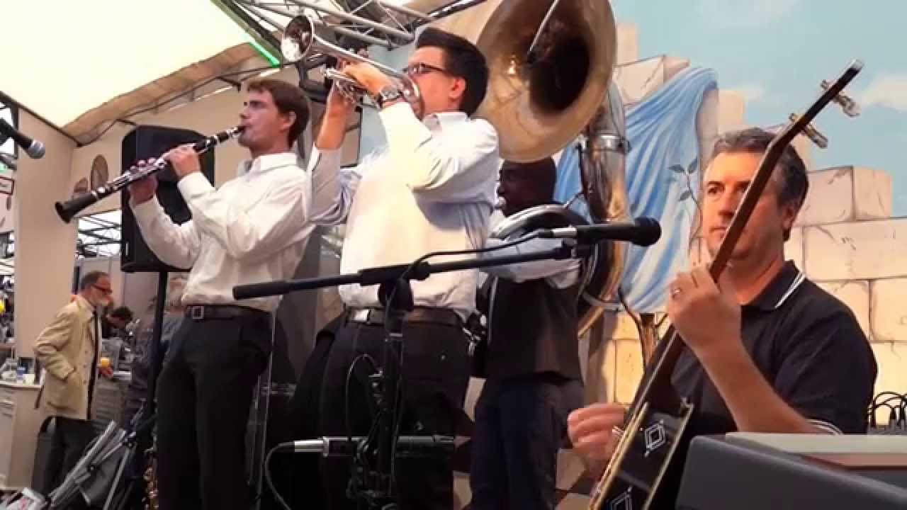 Sean Moyses Hot Rhythm Boys play 