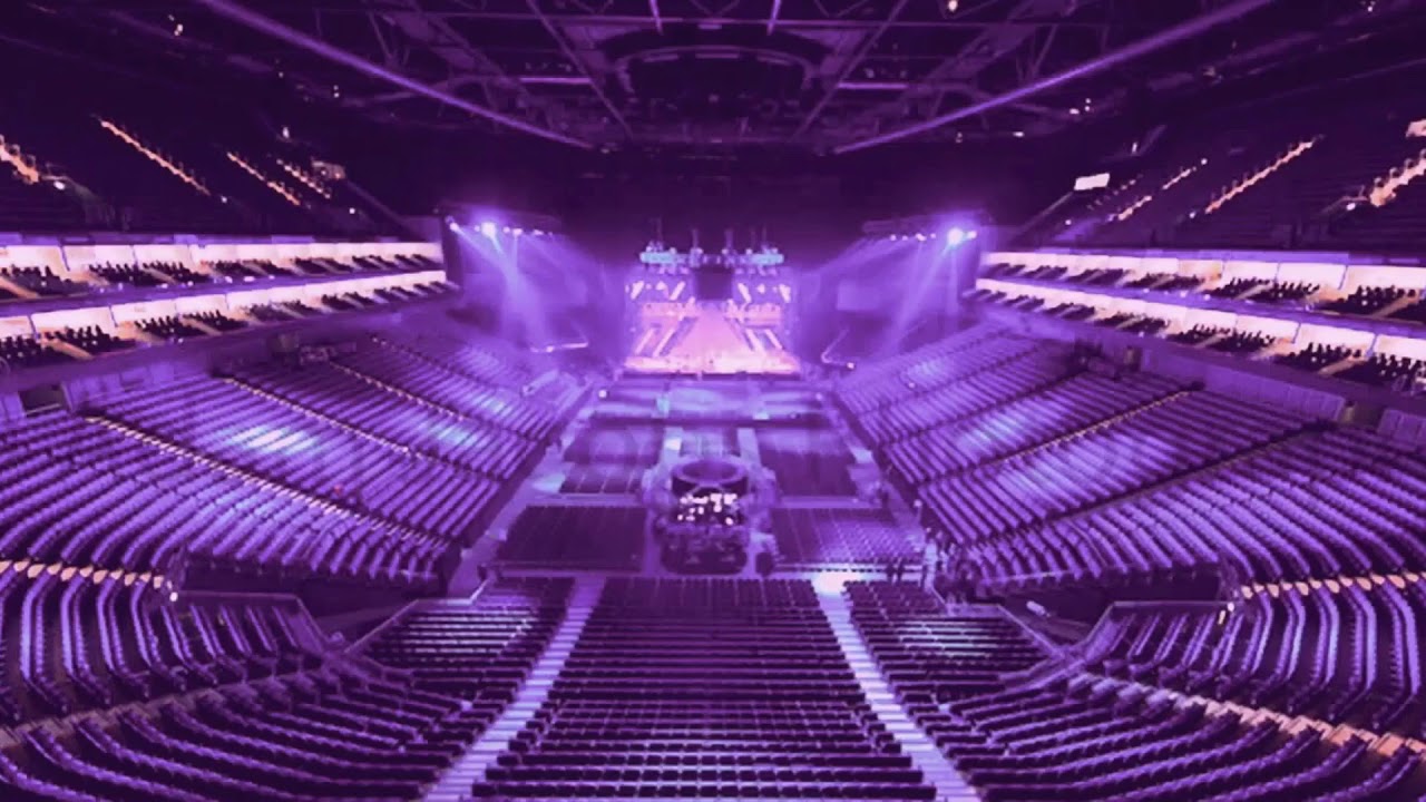 BLACKPINK - Whistle but you’re in an empty arena