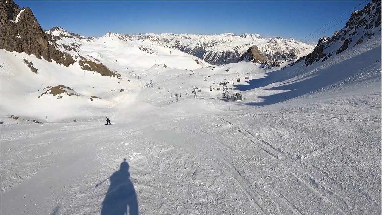 Ski Talabfahrt vom Piz Schlattain (3004m) nach Celerina (1720m) in St. Moritz
