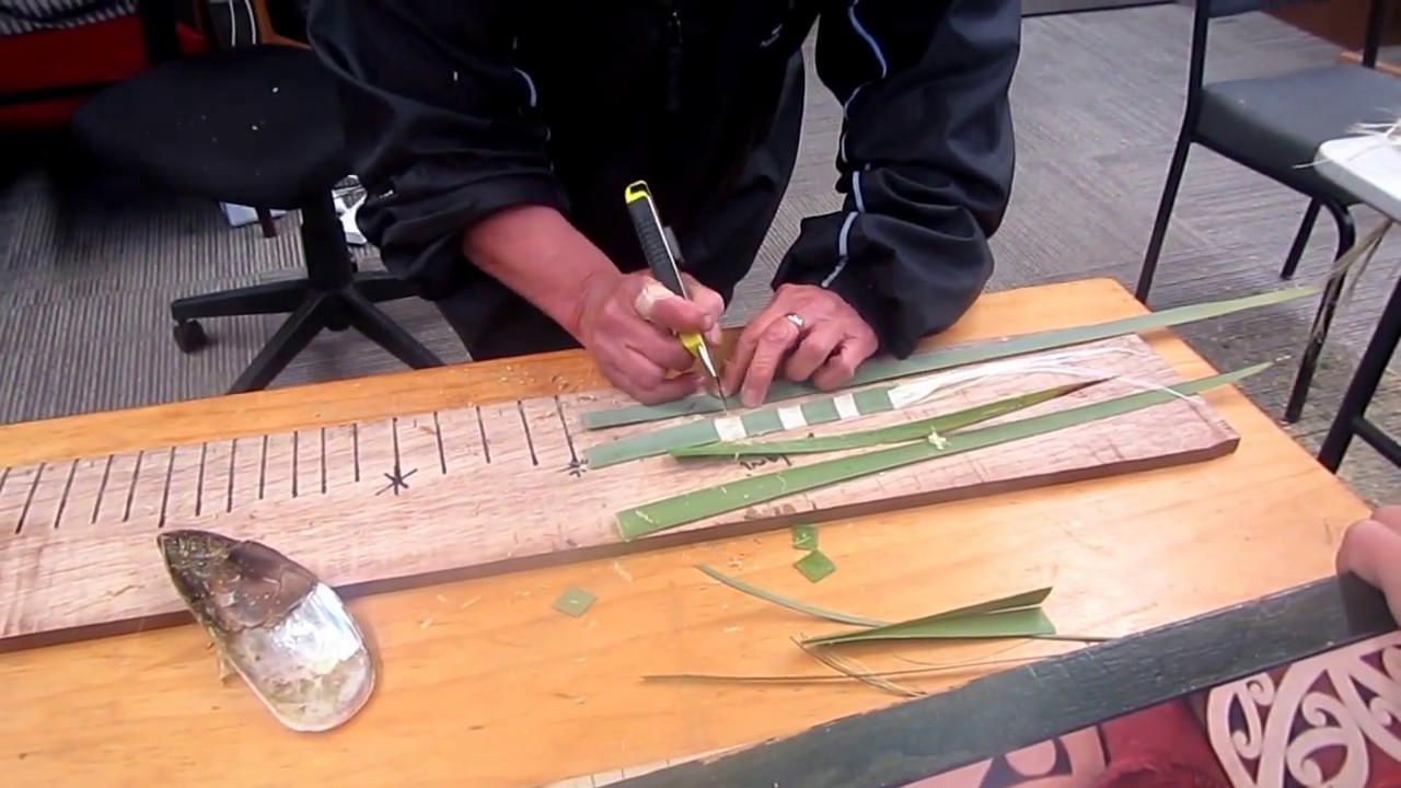 Flax weaving art at Whakarewarewa, The Living Māori Village