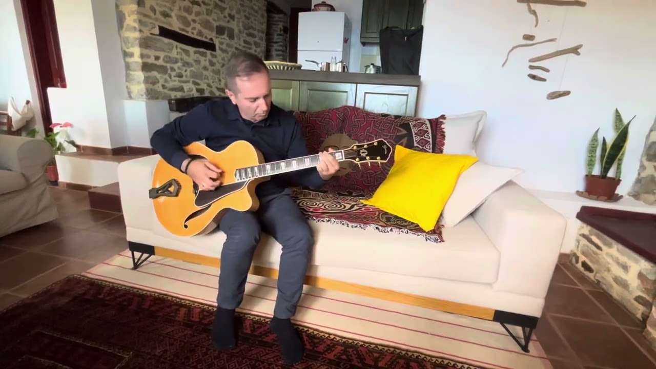 1994 Grimes Montreaux 17” Jumbo archtop 