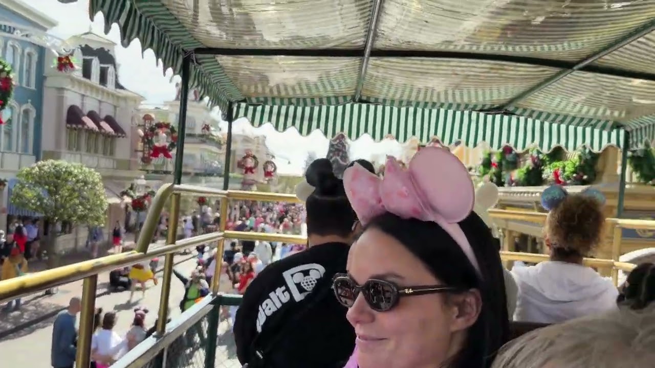 Main Street Trolley-Magic Kingdom 
