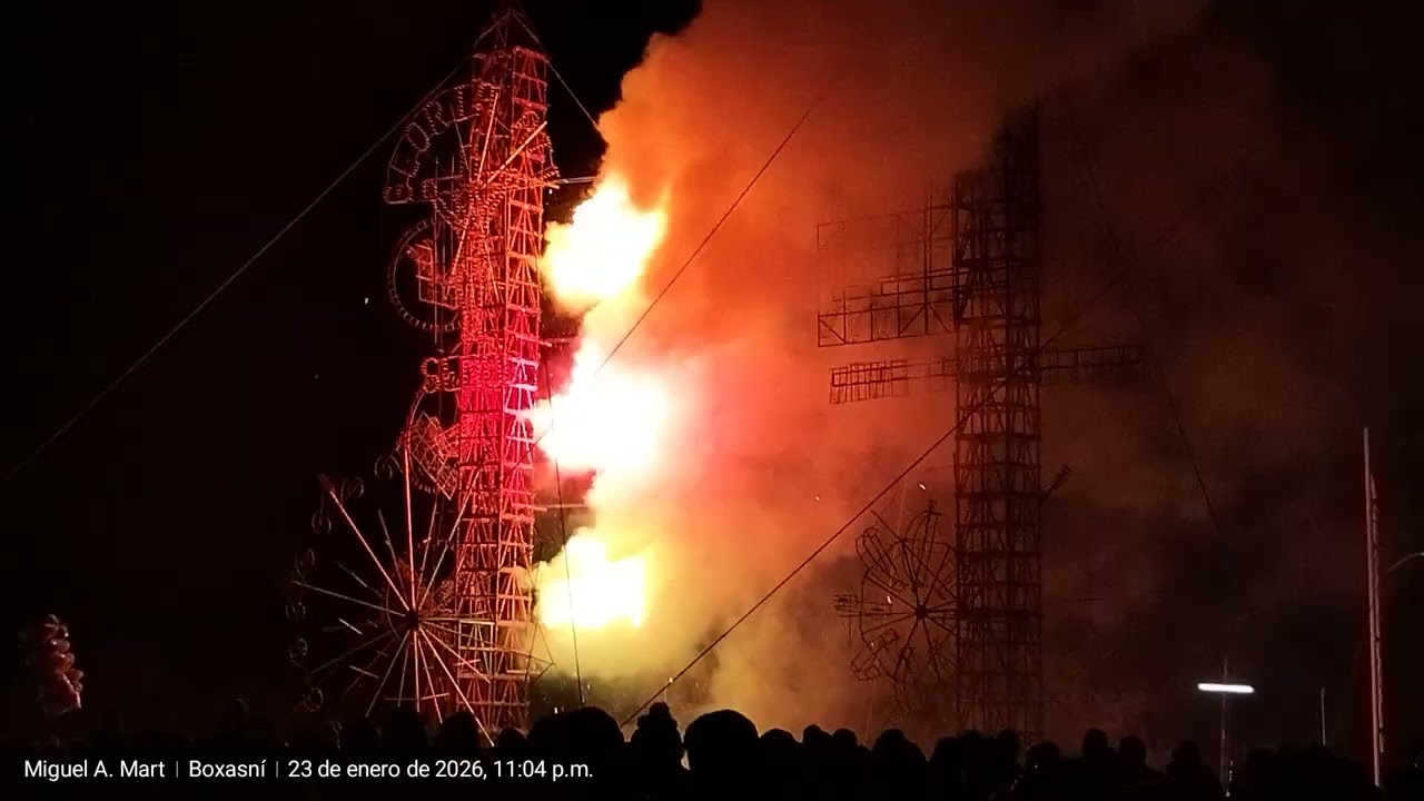 Quema de pirotecnia en la fiesta de enero en Boxasni 