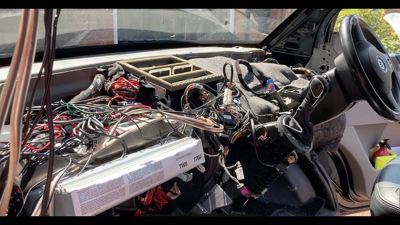 VW T5 - Full Dashboard / Dash Removal