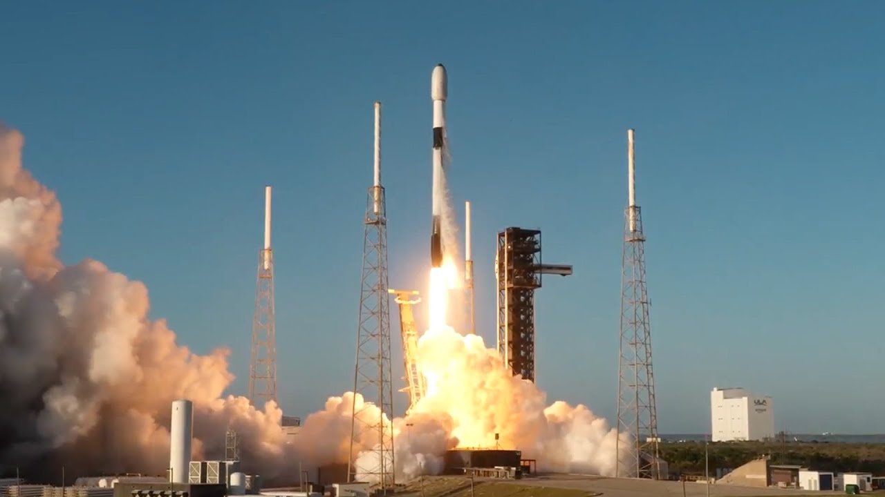 SpaceX launches Starlink satellites morning after Artemis 2 blasts off