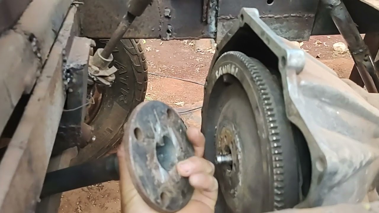 1  fazendo o eixo pra caixa de marcha pro trator