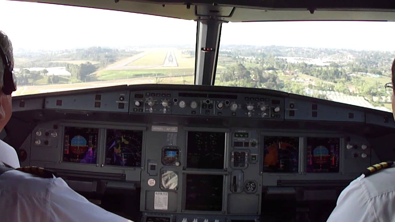 Landing at José María Córdova International Airport (SKRG), Airbus A318-100 N596EL Avianca