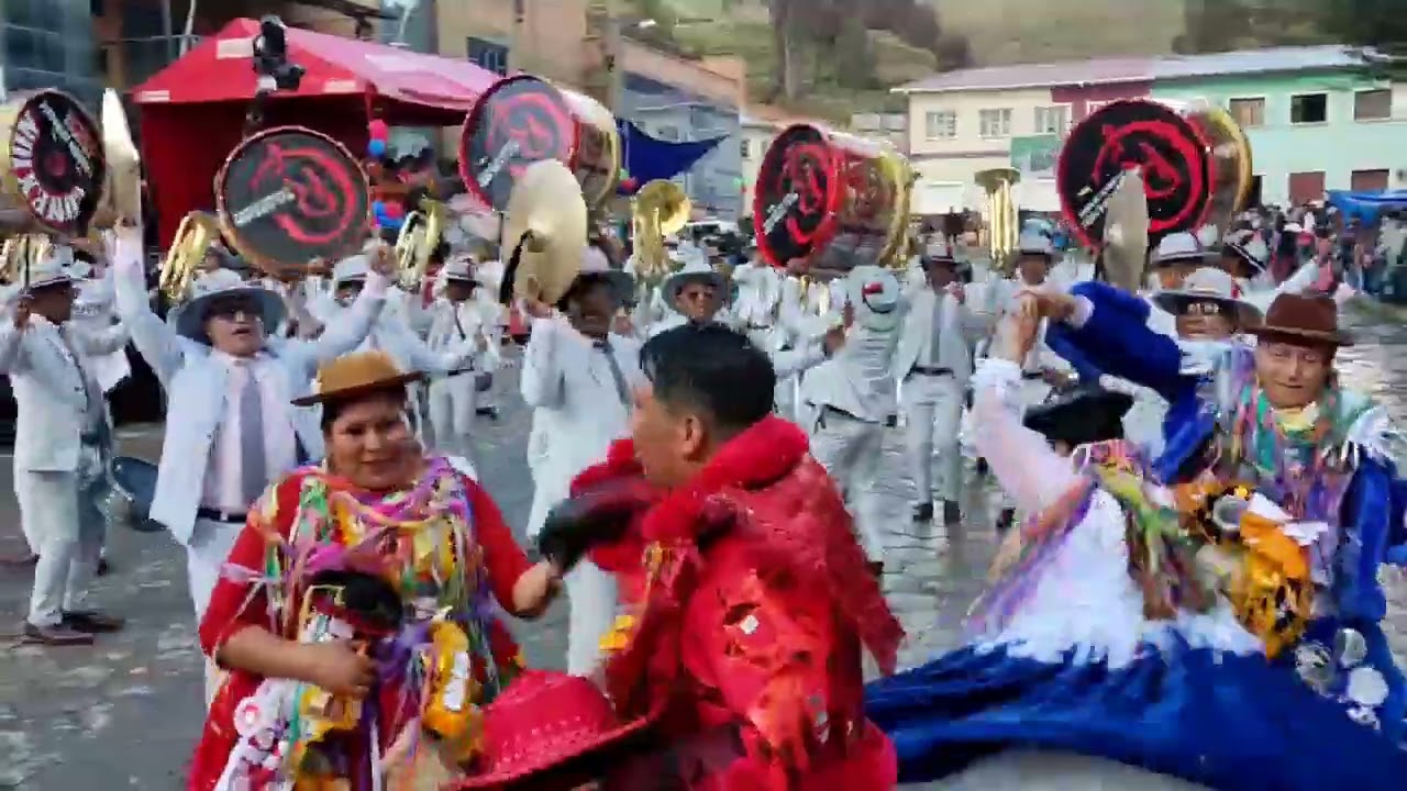Entrada HUARINA, PUEBLO UTAVI banda REAL CONEXIÓN 2026
