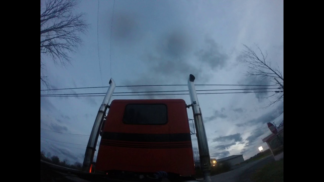 1988 peterbilt 379 big cam Cummins straight pipe