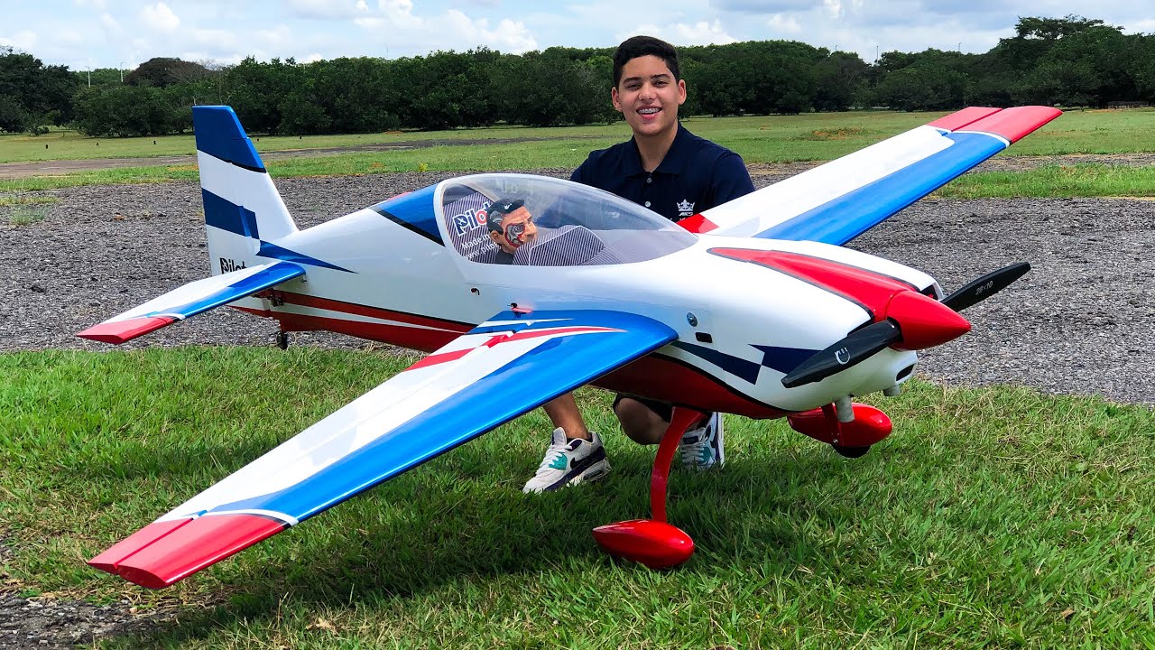 Pilot-RC 103” Extra-NG by Eduardo Barreto