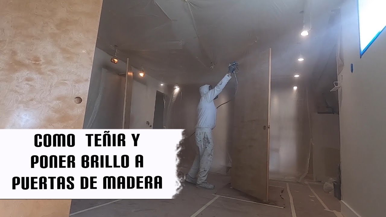 como aplicar tinta y brillo a puertas de madera