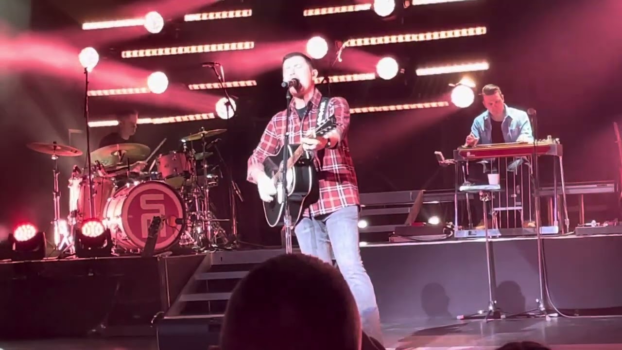Scotty McCreery - She’s Not The Cheatin’ Kind (Live) - Great Cedar Showroom, Ledyard, CT - 11/17/23