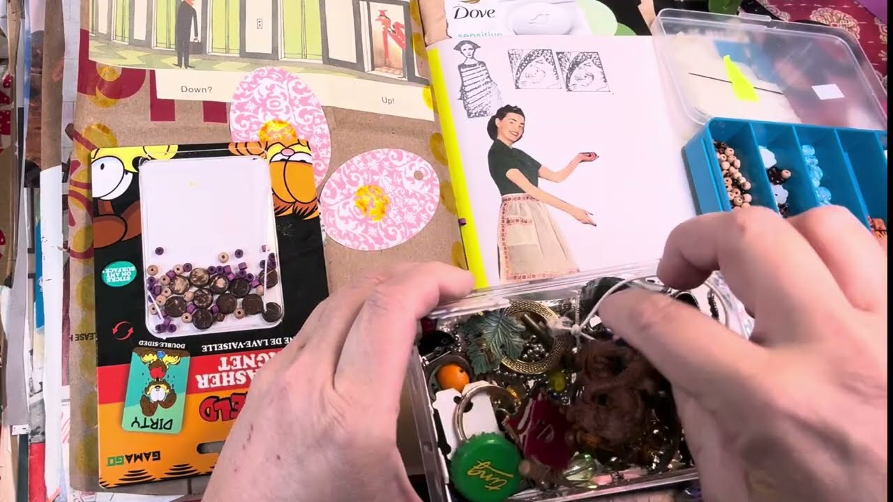 Добавляю хлам в художественный журнал #gluebook #artjournal #collageart #junkjournal