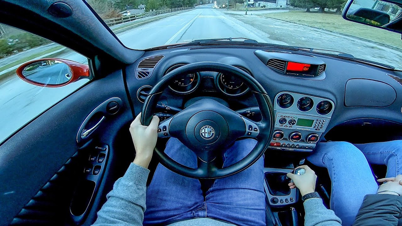Alfa Romeo 156 GTA [Тест-драйв от первого лица] - Потрясающий звук 3,2-литрового двигателя V6!