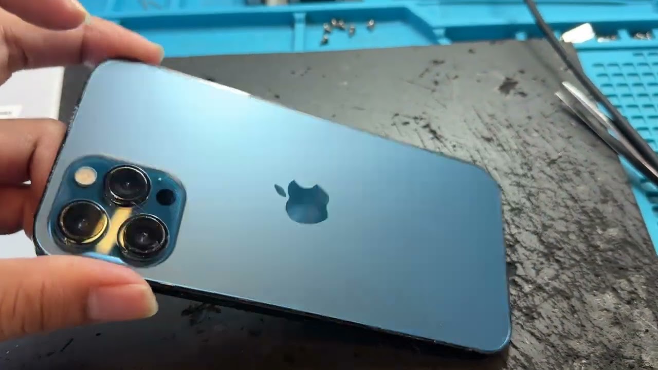 iPhone 12 Pro Max เปลี่ยนฝาหลัง By ช่างหนึ่ง Smile IT อโศก