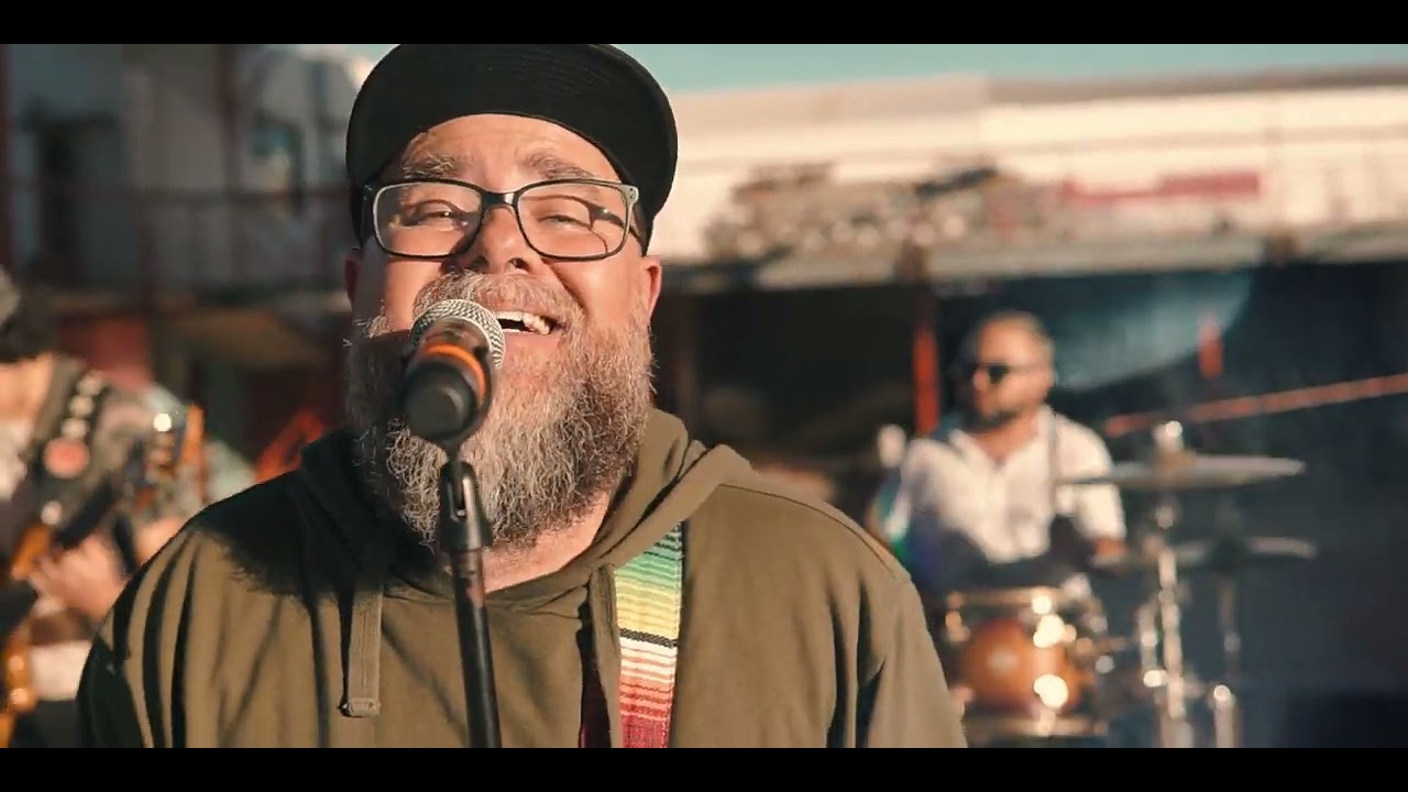 No Me Dejes Ir Video Oficial por Pepe Lopez Band