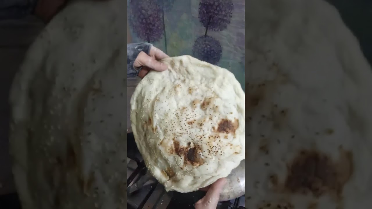 طريقة عمل الخبز مع السمسم على الطباخ 