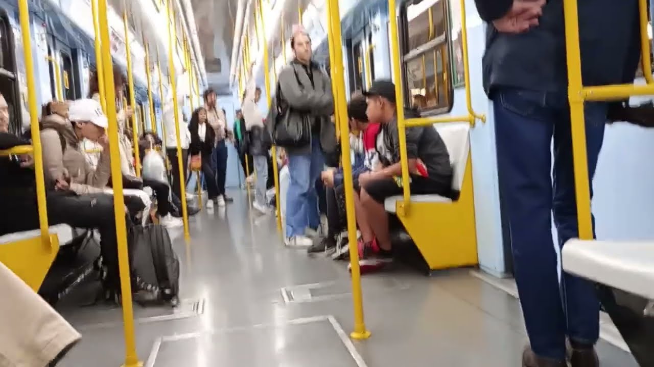 METRO AND MUSIC DUOMO MILAN 4K quality