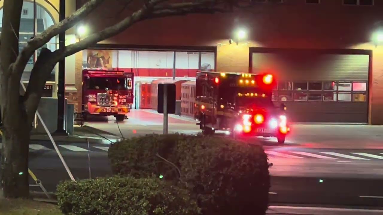 Fairfax city fire medic 403 responding 