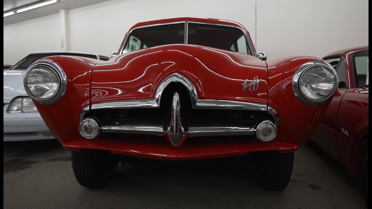 Более 1000 РЕДКИХ автомобилей выставлены НА ПРОДАЖУ !!! Шокирующие размеры АВТОгипермаркета в США