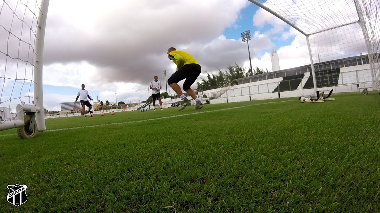 Pré-temporada do goleiro Fernando Prass do Ceará Sporting Club